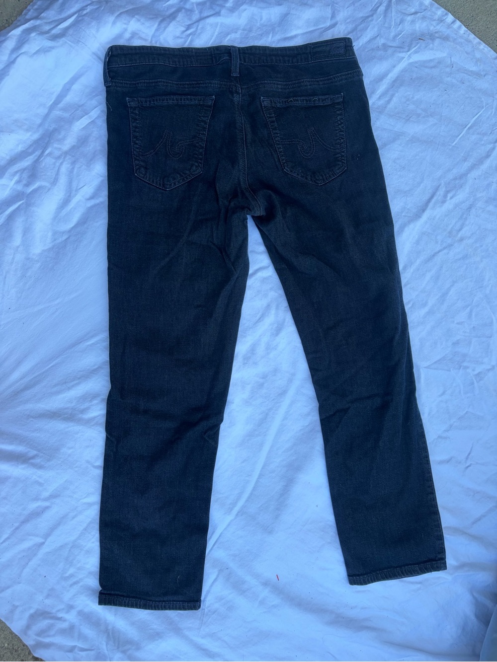 dark wash AG Adriano Goldschmied "The Stilt Crop" cigarette jeans